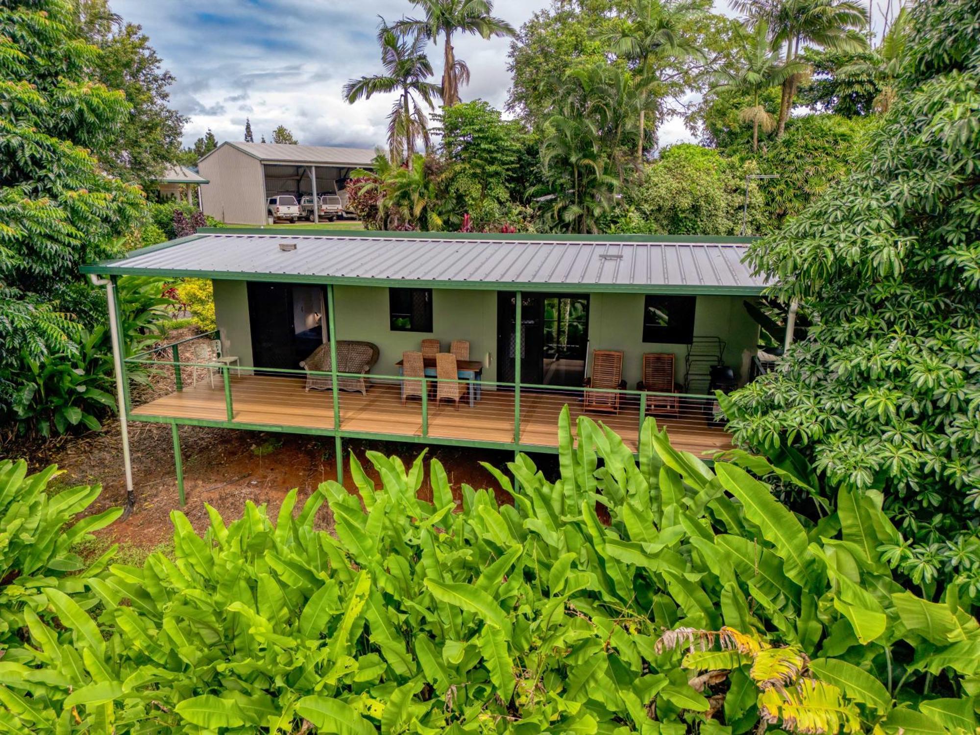 Mena Creek Flower House Экстерьер фото